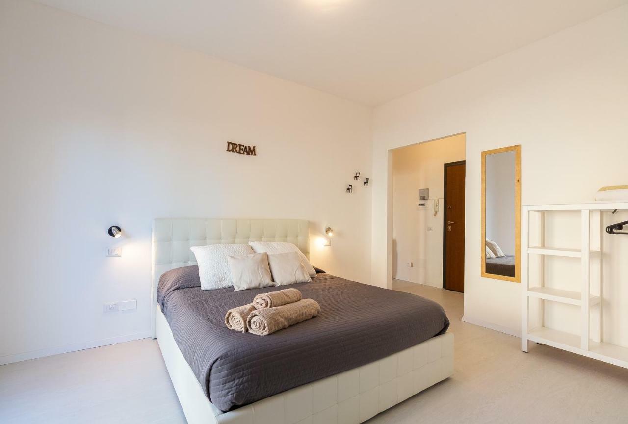 Apartmán Alessia'S Flat- Milano M3 Corvetto Exteriér fotografie
